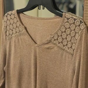 Sonoma Tan 3/4 length shirt w/laced crochet design